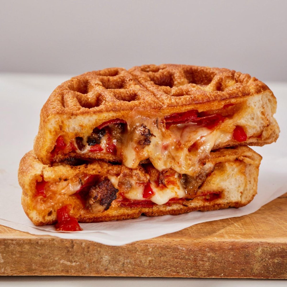 Curtis Stone 2-pack 5" Stuffed Waffle Makers with Recipes & Gift Boxes Open Box