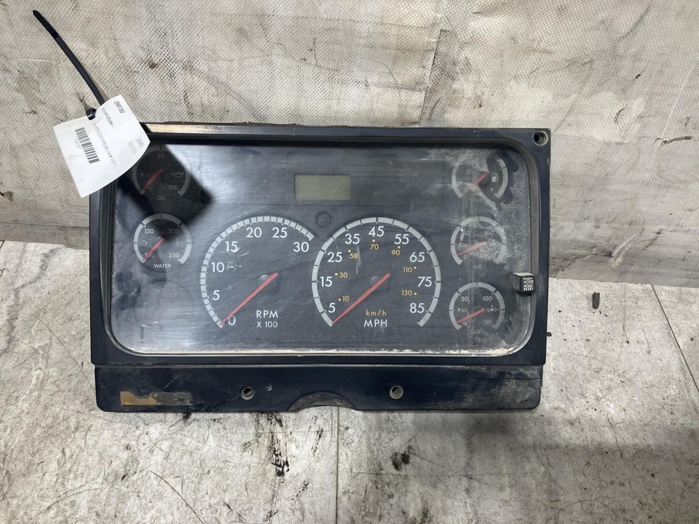 2000-2005 Freightliner FL70 Speedometer Instrument Cluster - Used