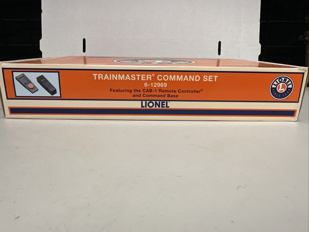 Lionel 6-12969 Trainmaster Command Set Cab-1 Remote & Commander Base.