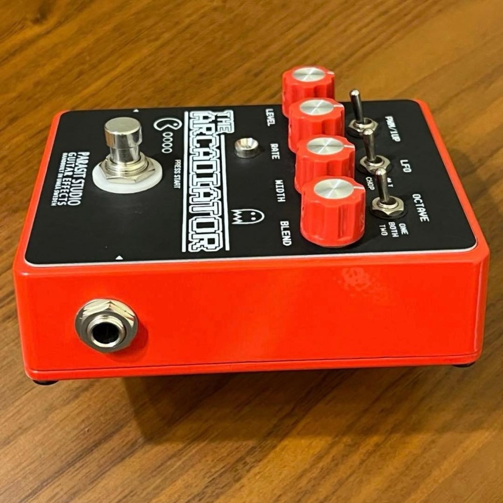 PARASIT STUDIO THE ARCADIATOR Guitar Effect Pedal Used