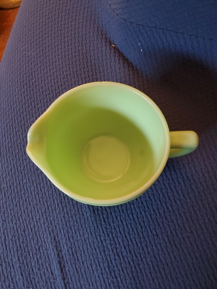 Jadeite Uranium 2 Cup Measuring Cup Sunflower Base