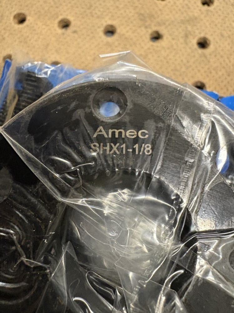 SH 1-1/8 Tapered Bushing
