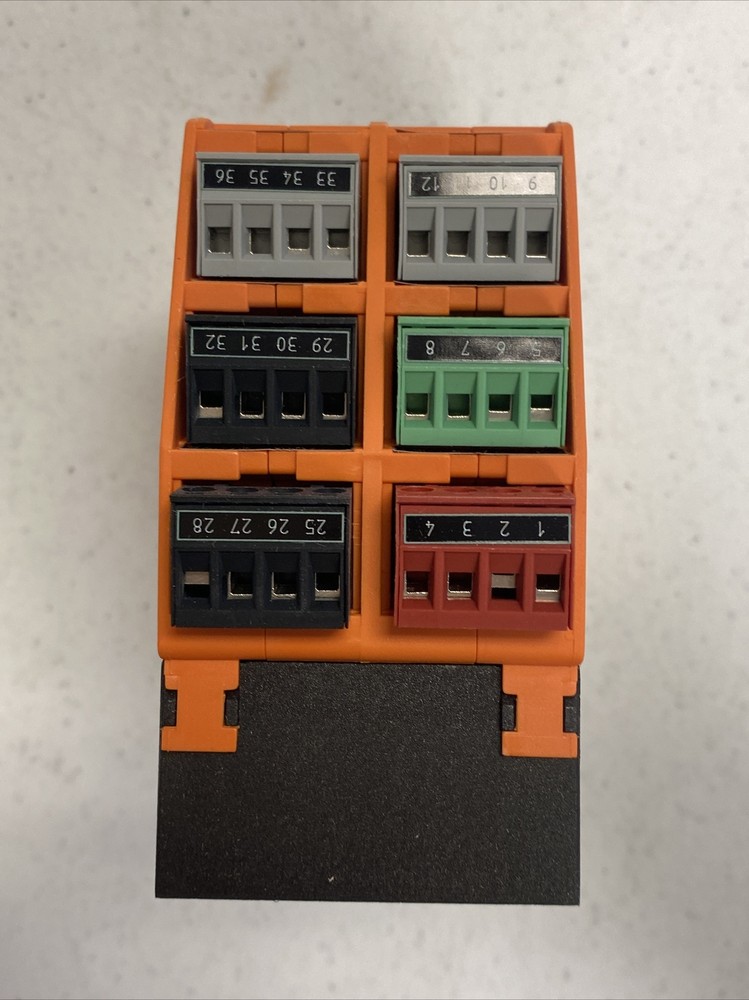 New IFM EFECTOR VSE100 800 Vibration Diagnostic Sensor Controller, K AB 0812