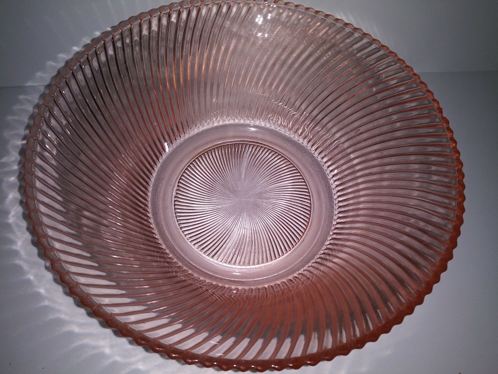 Pink Ribbed Swirled Bowl
