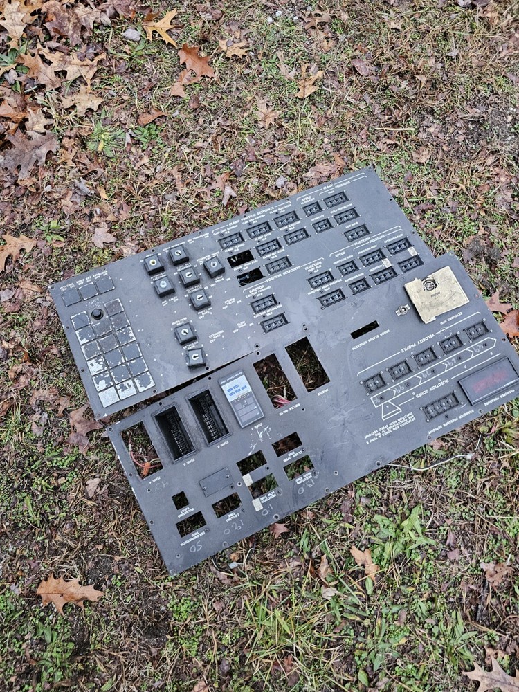 (2) NISSEI INJECTION MOLDING MACHINE CONTROL PANEL