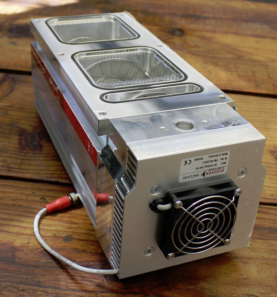 Pfeiffer SplitFlow 310 3P PM 163 254-U Vacuum Pump