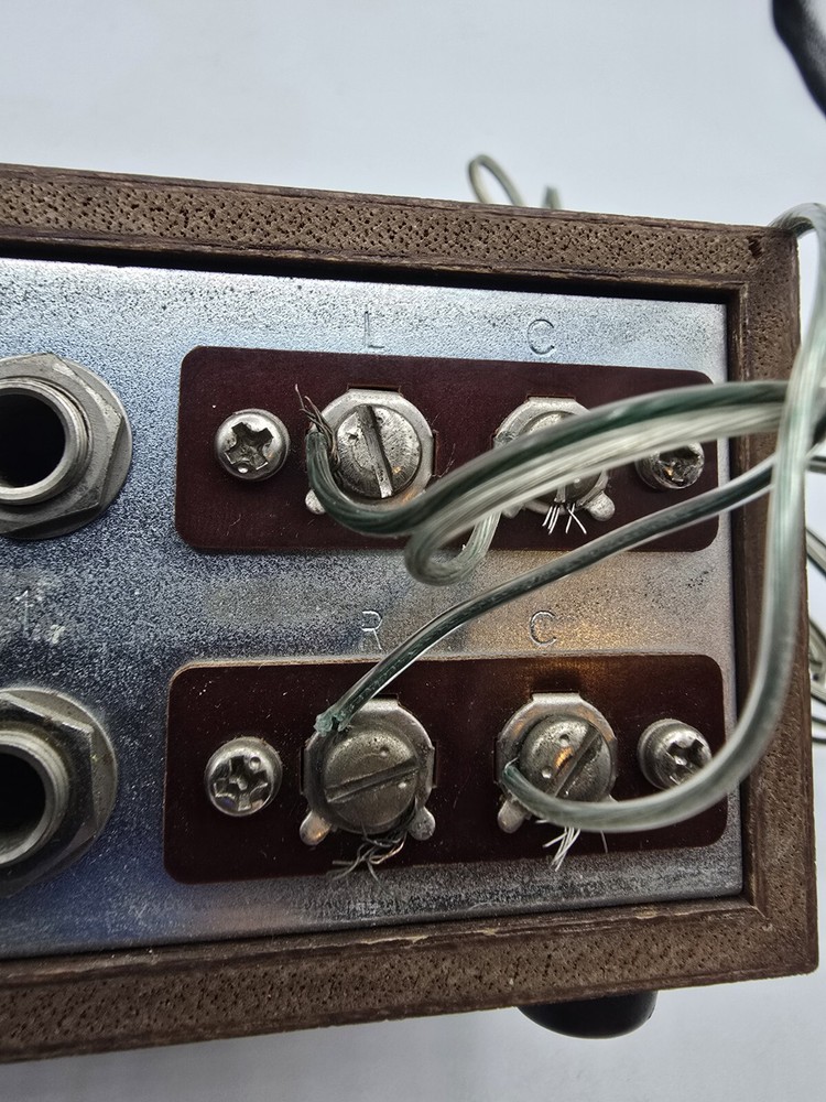 Van Co Chicago Stereo Speaker Selector Model SSS-8