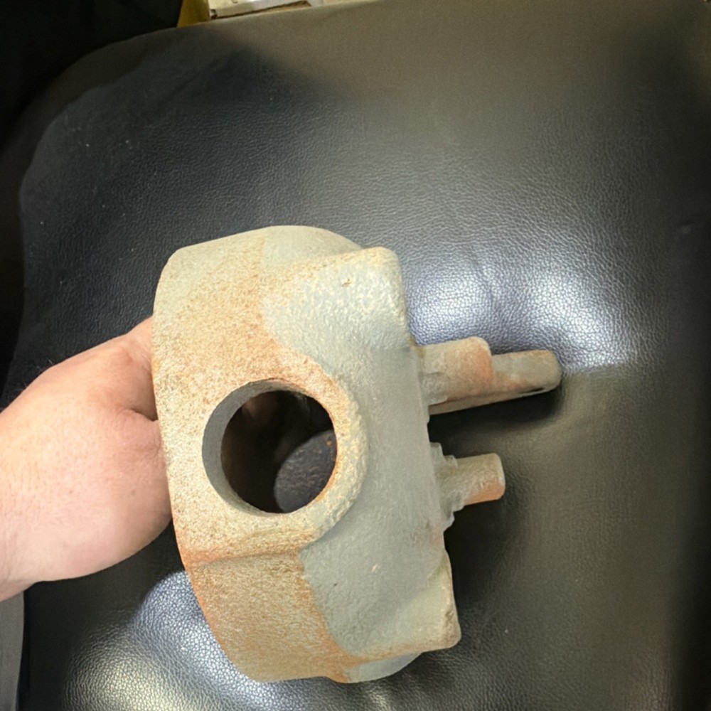 3hp JD Hit and Miss Engine Head. Good Condition.
