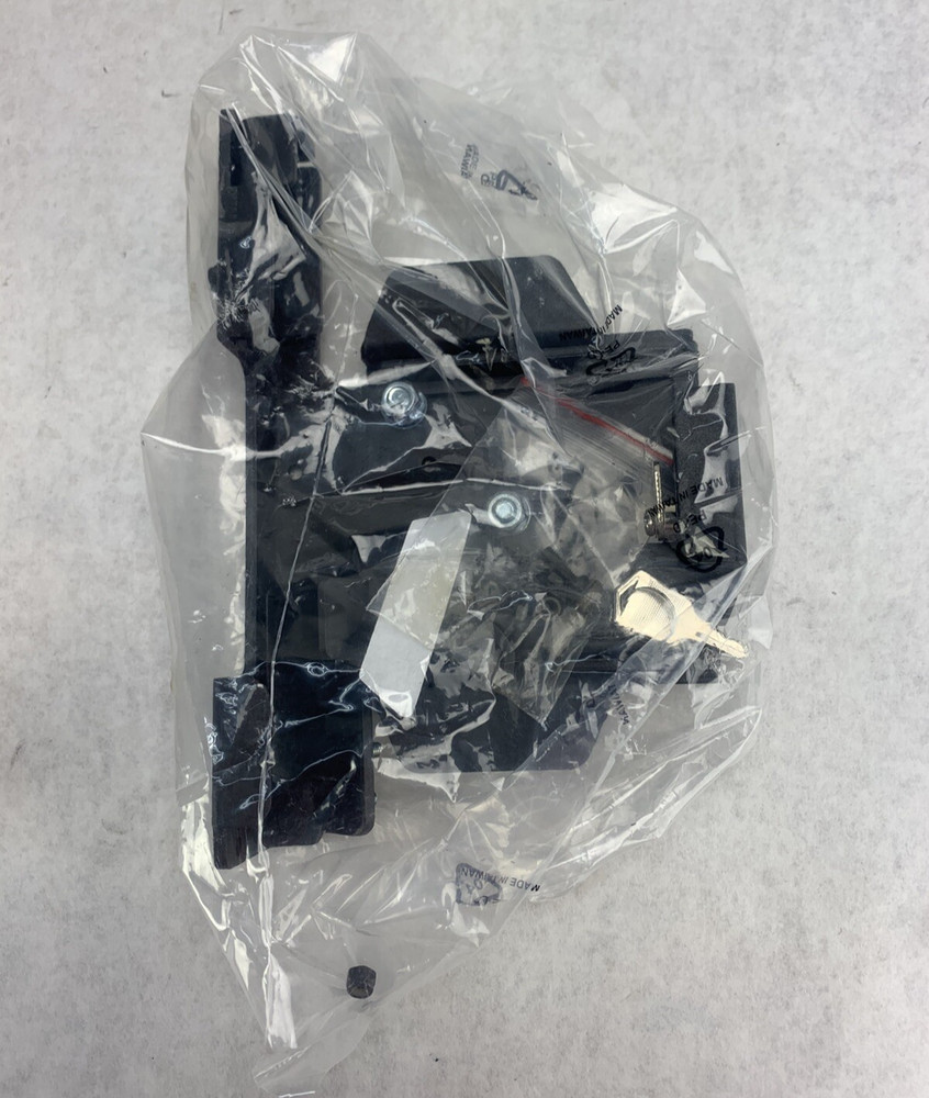 TAB4METKLS Adjustable Locking Tablet Mount