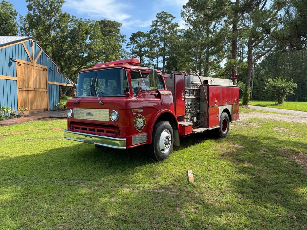 FIRE TRUCK Light Red & White reversible door frame mount