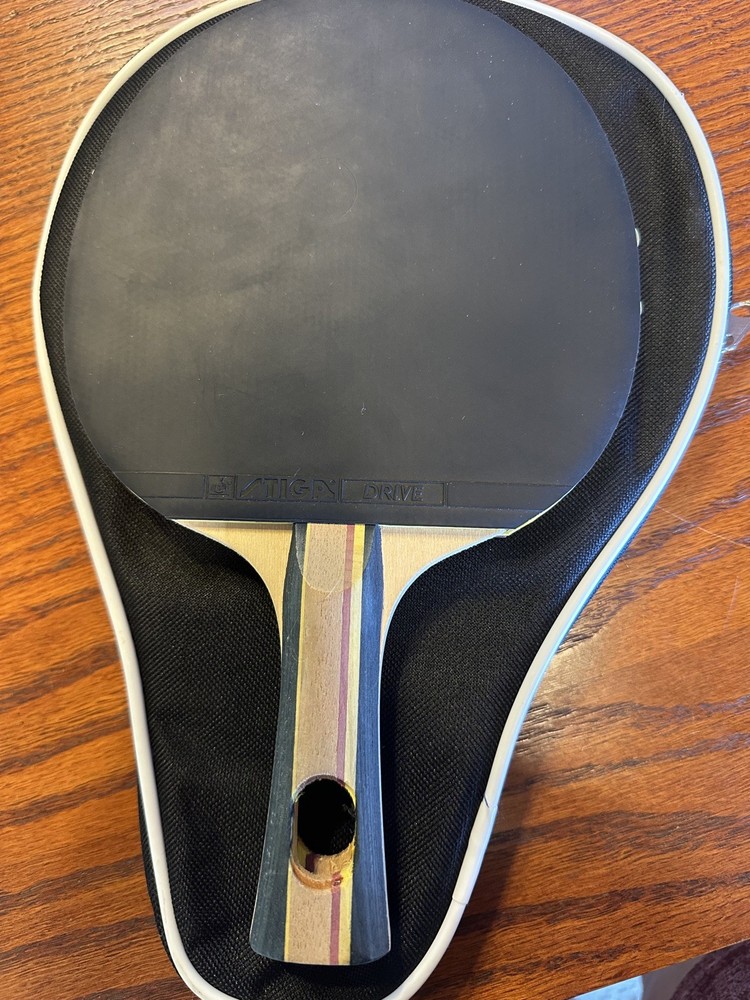 STIGA Ping Pong Paddle with Case - new condition
