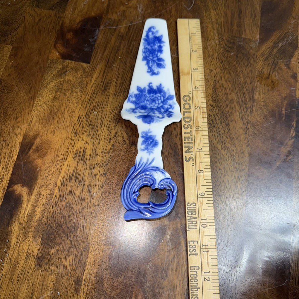 Vintage Flow Blue And White Flower Cake Server Delft Like