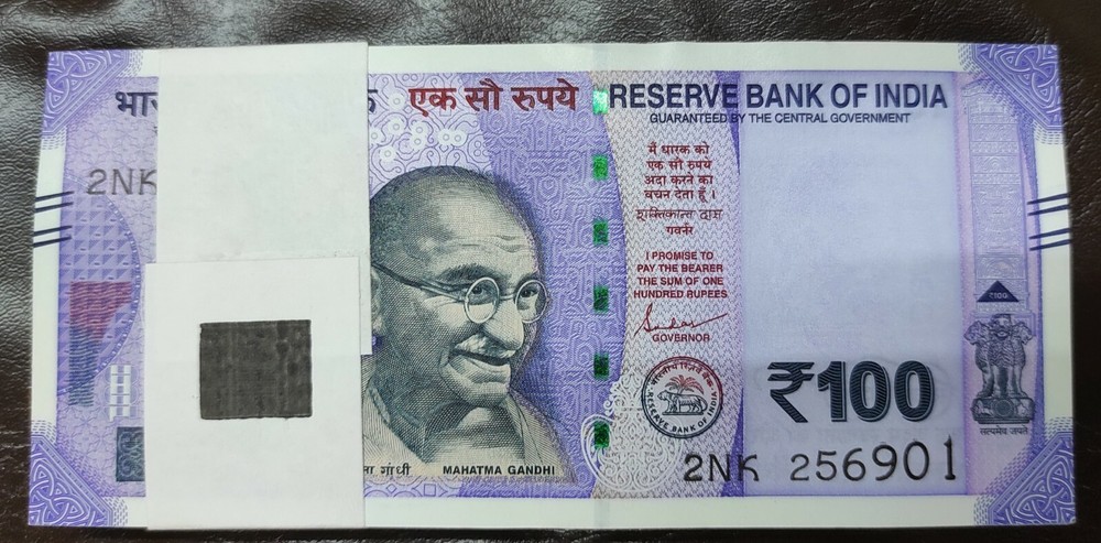 India, 100 Rupees, New Issue Banknote, 15 Pcs Lot From Same Bundle P112 UNC