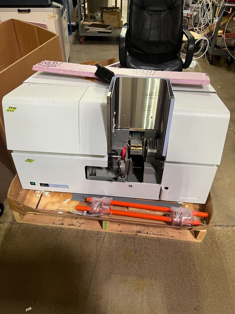 Perkin Elmer AAnalyst 800 High Performance Atomic Absorption Spectrometer