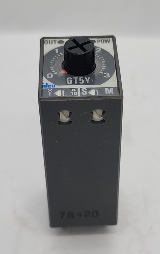 IDEC GT5Y-4SN 24VDC ELECTRONIC TIMER & SOCKET [RC2-4]