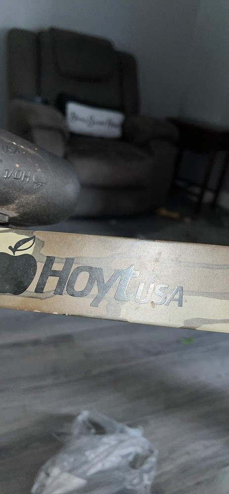 hoyt compound bow right hand Used