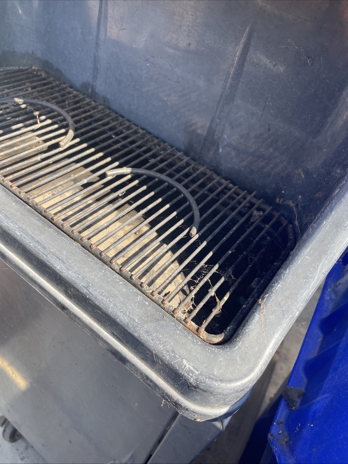 Slushy Machine Double Syrup Frozen Beverage Drink FBD 352 For Repair Or Parts.