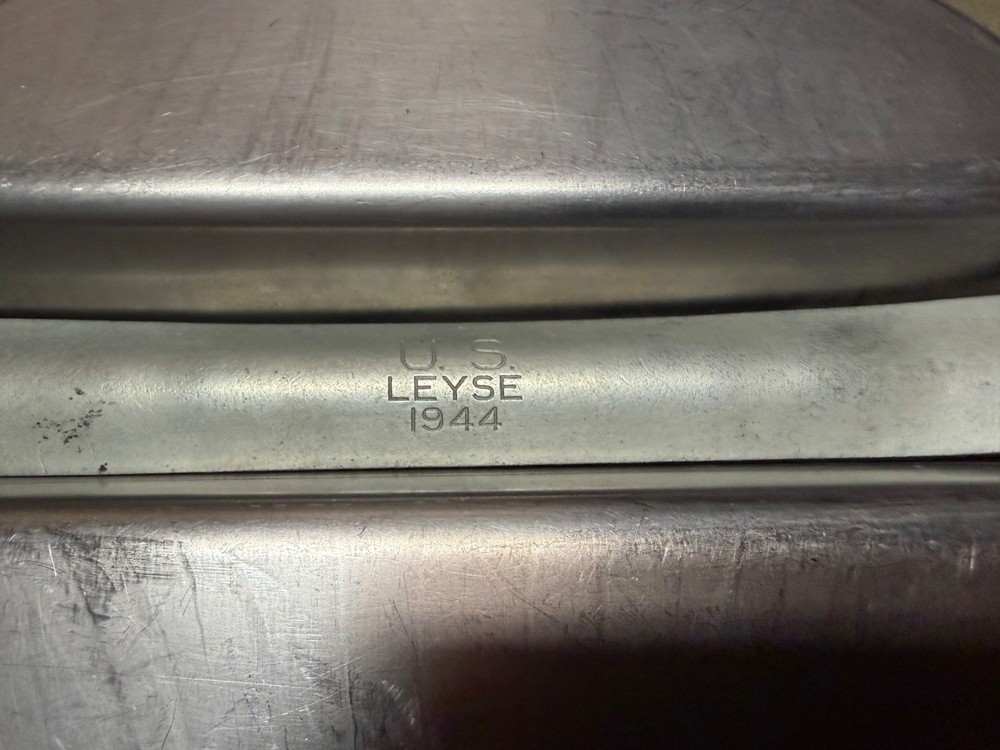 ORIGINAL WWII US ARMY & MARINE INFANTRY M1942 MESS KIT-DATED 1944, LYSE