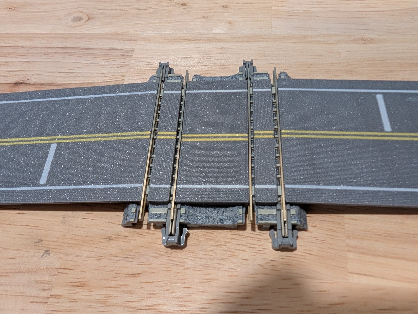MRG RoadWayz - N Scale Road System-Railroad Crossing Expansion Set Kato and EZ