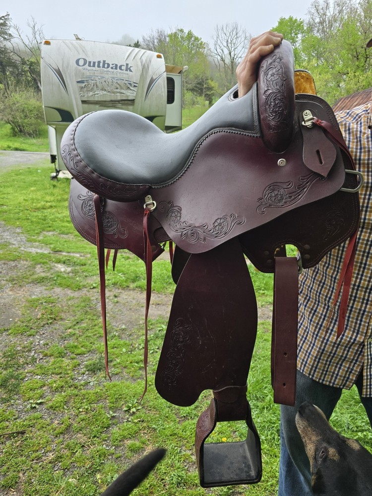 16 Inch Hornless Saddle