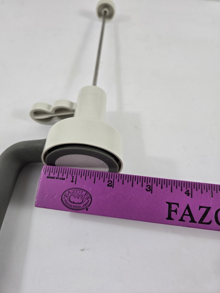 Pampered Chef Easy Accent Decorator 1775 Replacement Plunger Part Press Handle