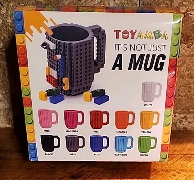 Toyamba BUILD ON BRICK MUG Black