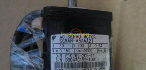 1PCS YASKAWA Servo Motor SGMAH-A5AAA21 tested