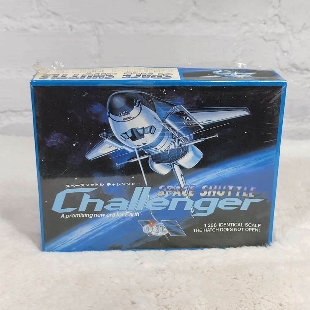 Union 1/288 Space Shuttle Challenger Model Kit New Sealed