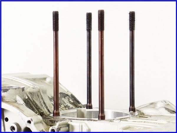 DUCATI 2001 748R Genuine crankcase 18,380km