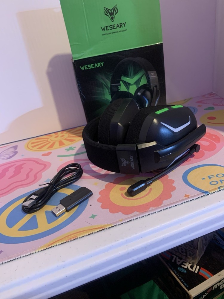 Weseary Wireless Gaming Headset WG1