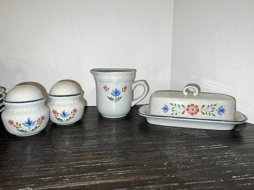Inter-National Stoneware Japan