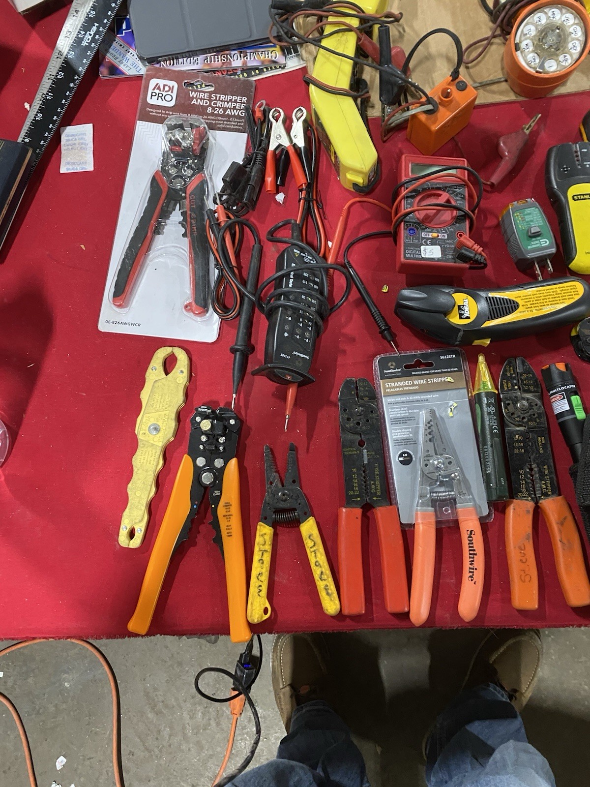 Lot of Electrician Tools Mixed Tools and Brands Screwdrivers Etc Used Free Ship