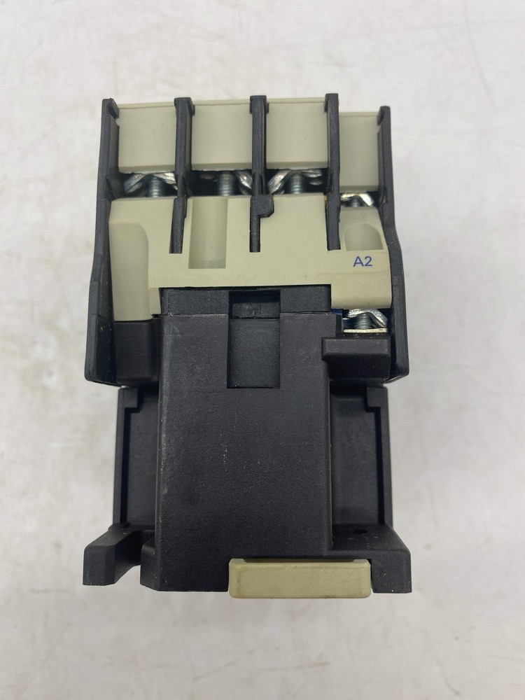 Telemecanique LC1D32210M7 Contactor (Open Box)