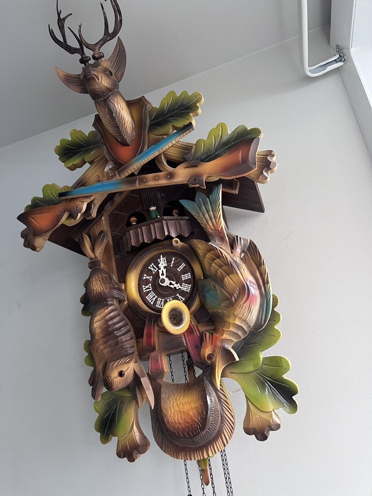 24 Inches Tall Cuckoo Clock Hunting