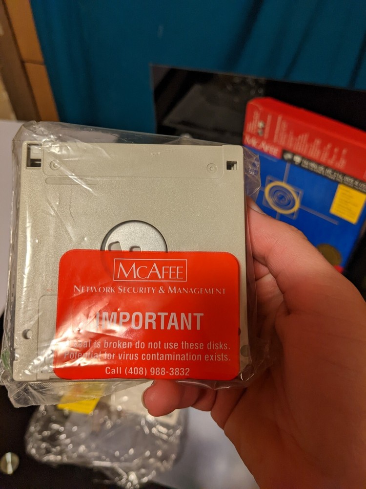 McAfee VirusScan for Win 95 / NT CD Unused Open Box