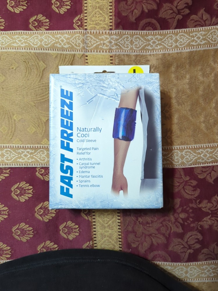 Fast Freeze Naturally Cool Cold Therapy: Compression Sleeve Large