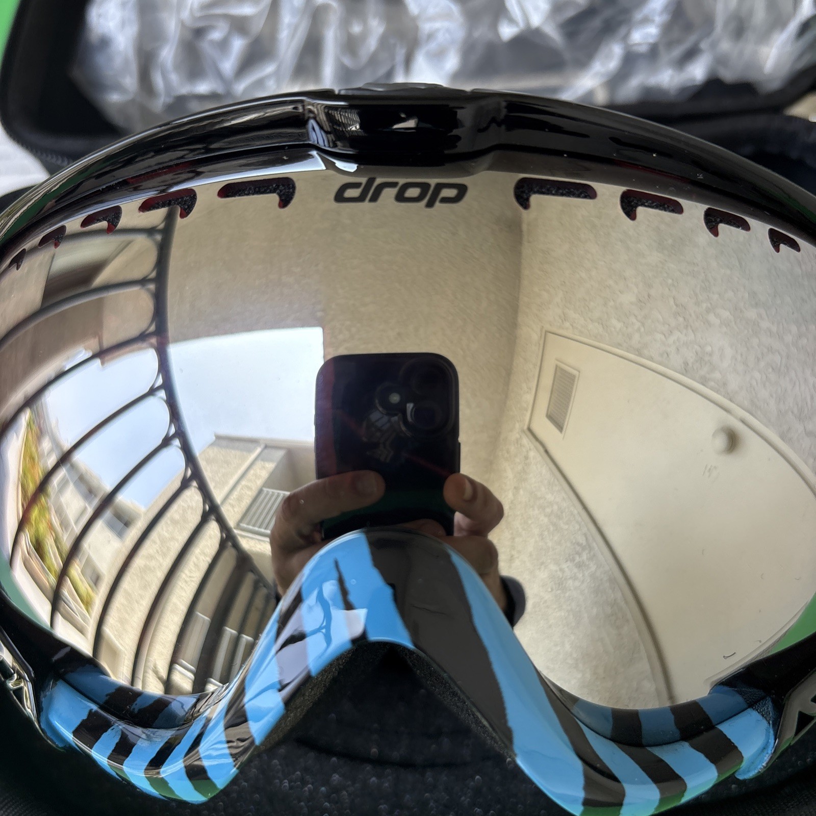 Drop Rocker Snowboarding & Ski Goggles New w. Carrying Case