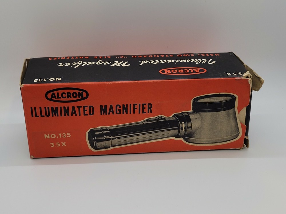 Alcron Illuminated Magnifier