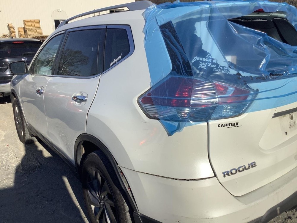 ROGUE 2016 Glove Box 4967578