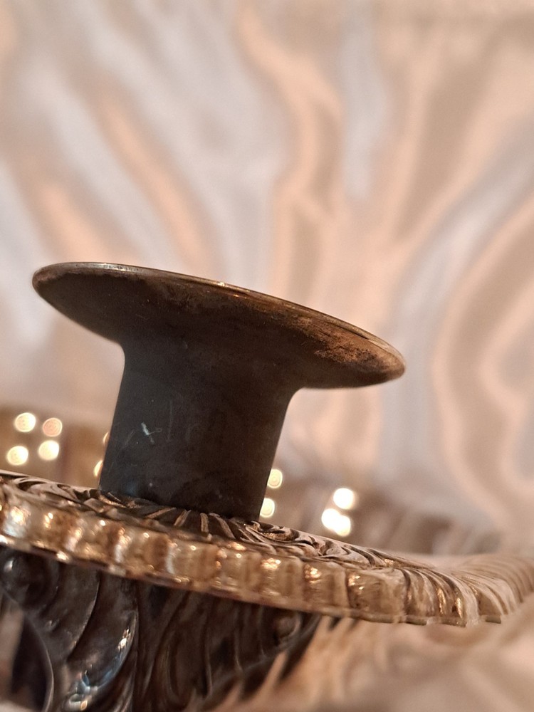 Leonard Silver Silver-plate Clam Shell Shaped Serving Bowl with Candle Holder