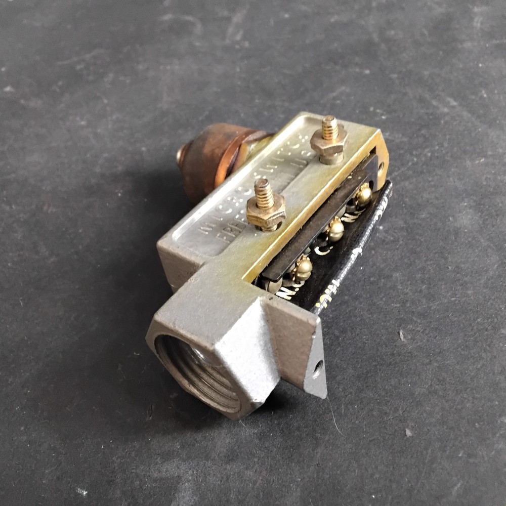 HONEYWELL BZE6-2RN MICROSWITCH ($28 OBO)