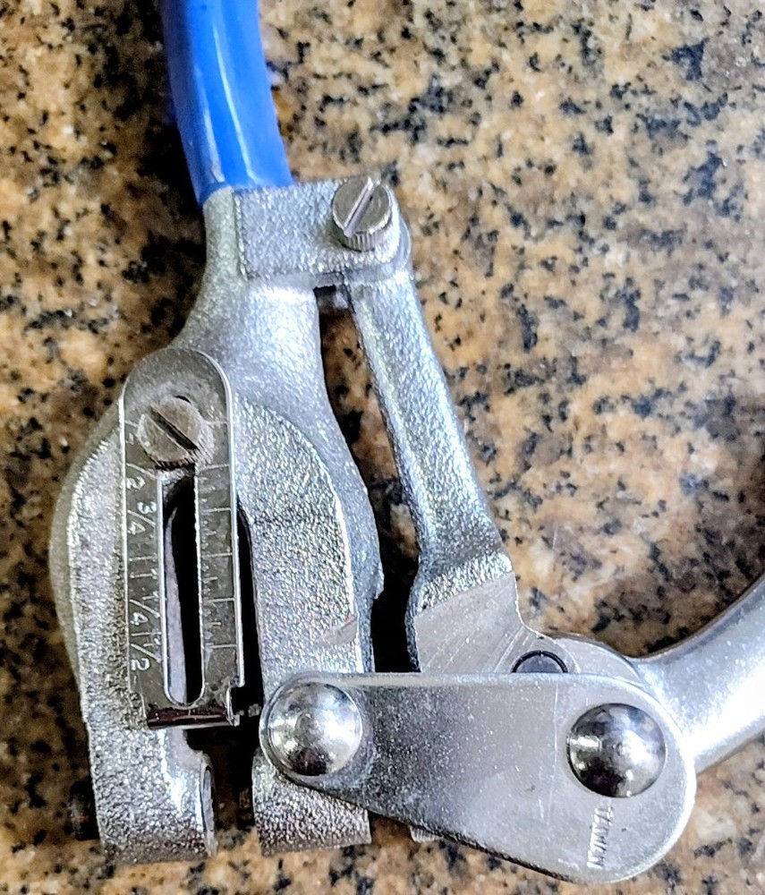 🗽HEAVY DUTY HAND HELD HOLE PUNCH PLIERS