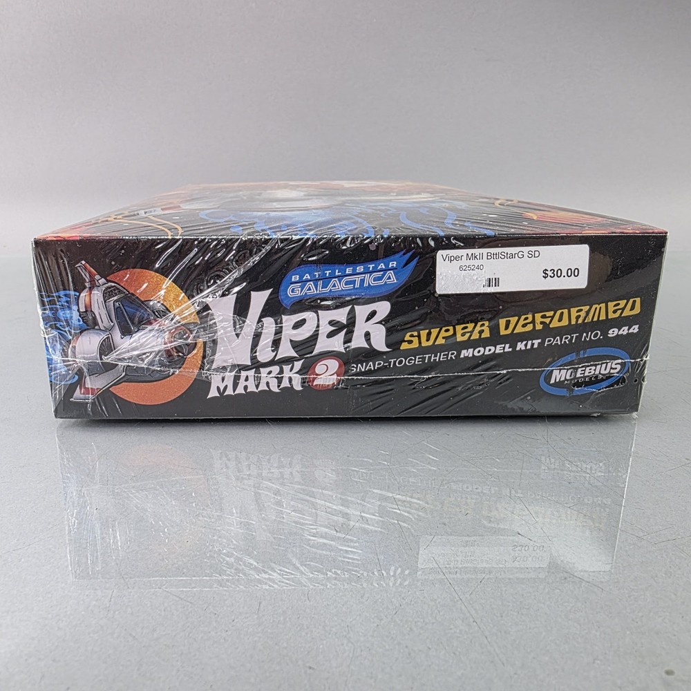 Moebius Models Viper Mark 2 Super Deformed Egg Battlestar Galactica Model Kit