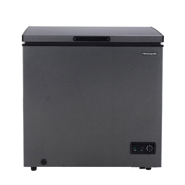 Frigidaire 7-cu ft Garage Ready Chest Freezer ( Black )