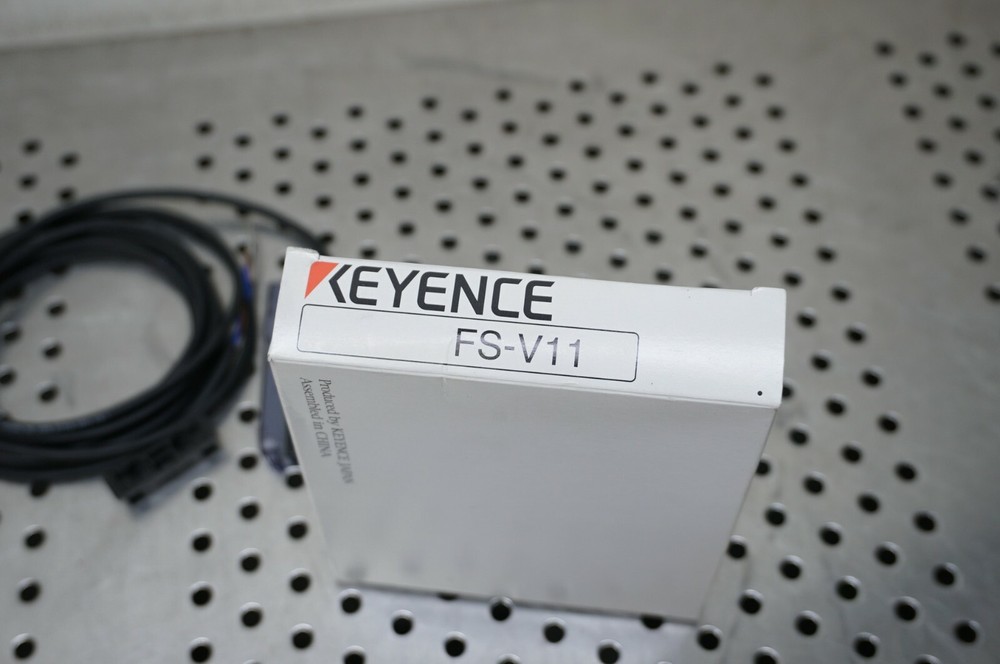 Keyence FS-V11 Fiber Optic Sensor amplifier