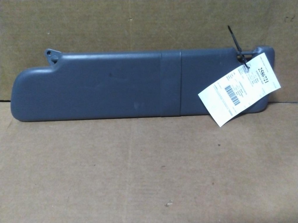 Replaces 2017 PETERBILT 579 INTERIOR SUN VISOR ,  IL