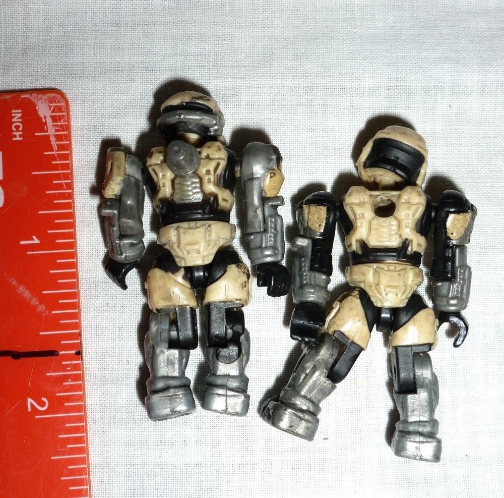 2 mega Blok Soldier Figures