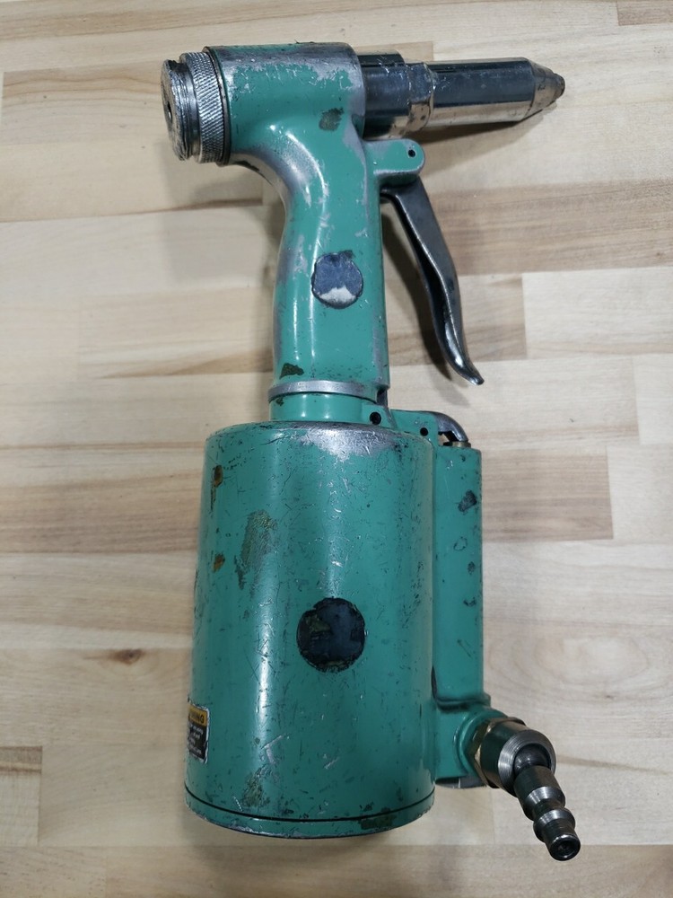 SPEEDAIRE Air Powered Rivet Tool Model 3CRH4