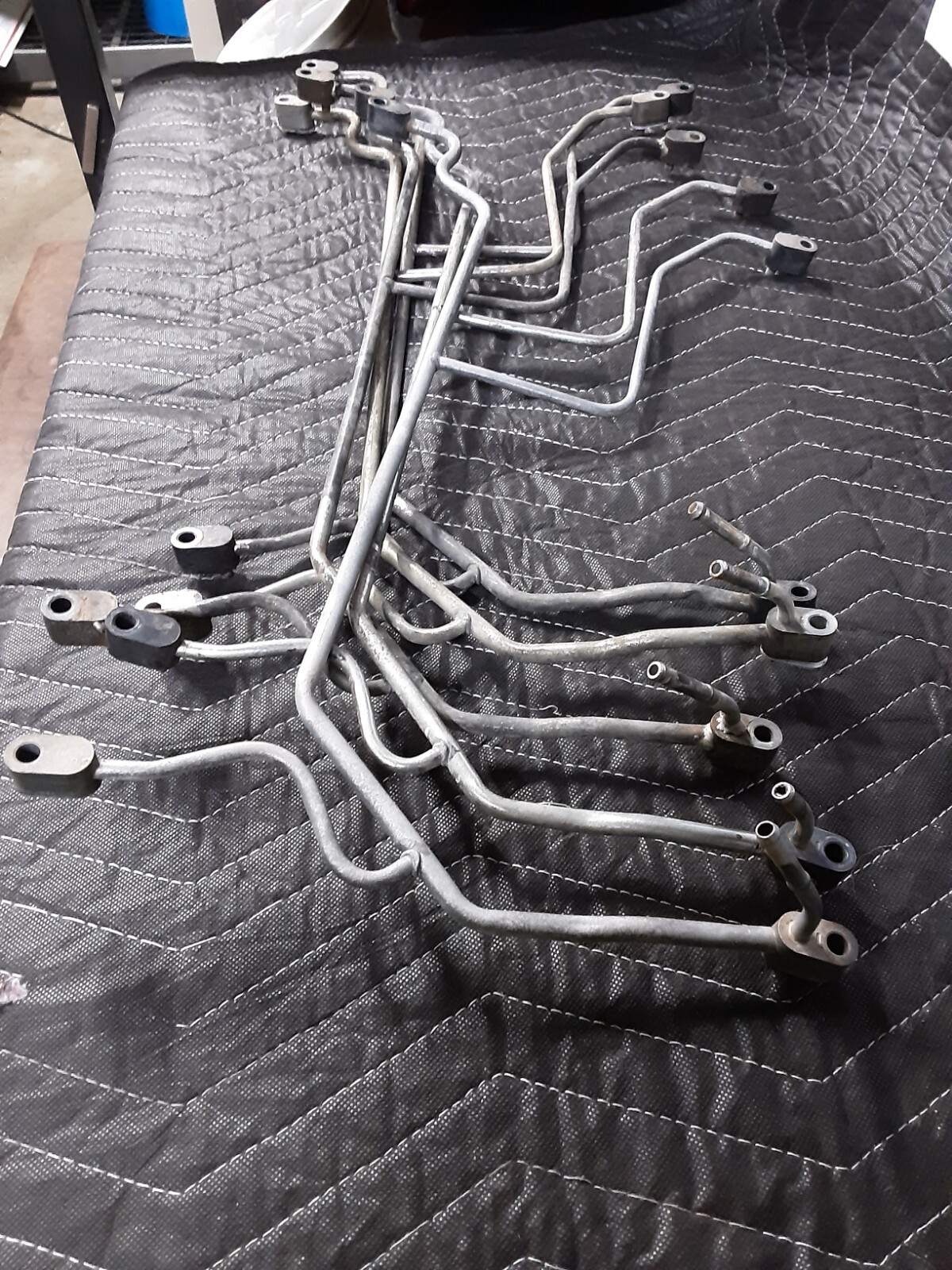 OEM GM 5.3 5.7 6.0 6.2  STEAM PORT TUBE COOLANT CROSSOVER  LS SCRATCH & DENT