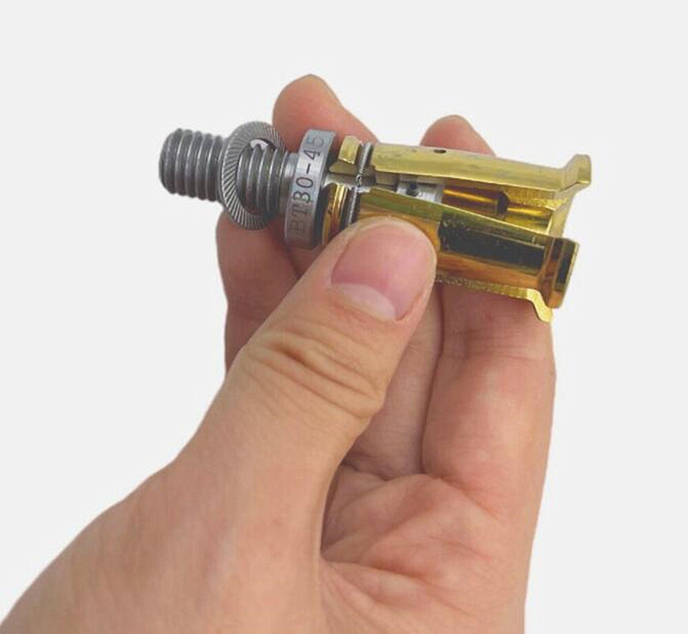 1x BT30 4 Petal Clamp Pull Claw Tool CNC Spindle 45 Degree Outer Screw Pull Part